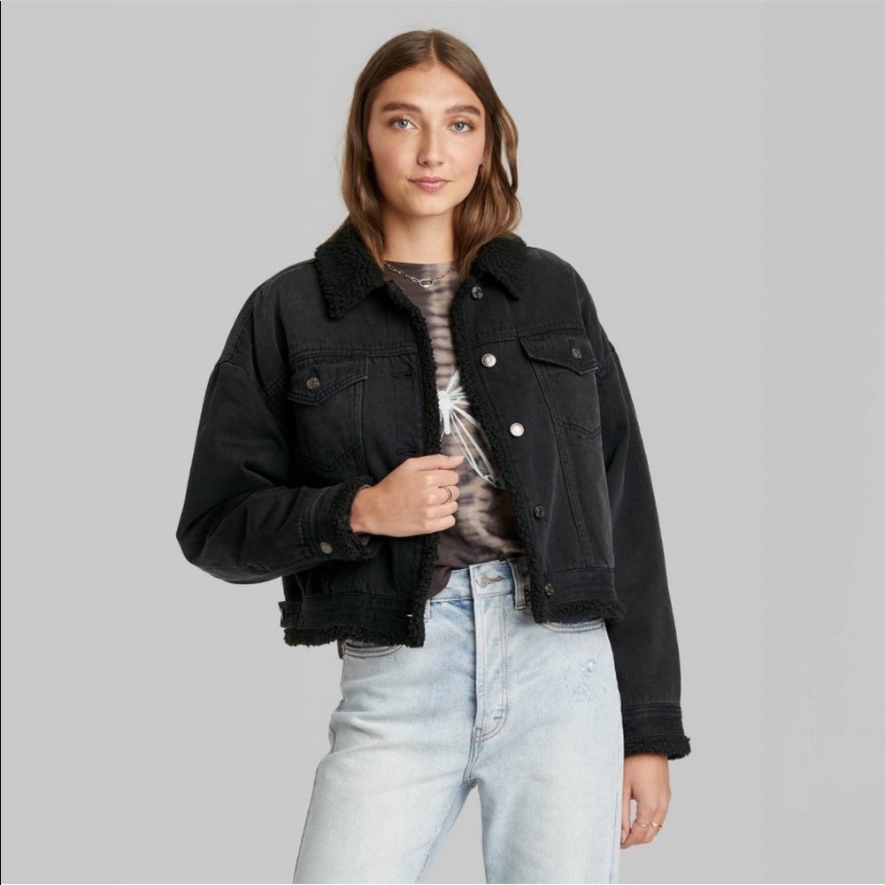 NWT Wild Fable Women’s Cropped Sherpa Lined Denim Jacket Black